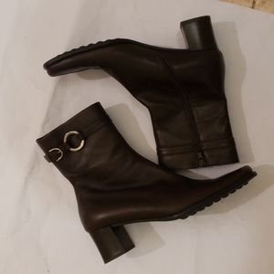Coach boots